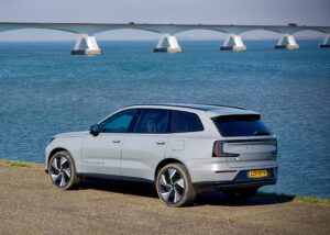 Autotest Volvo EX90